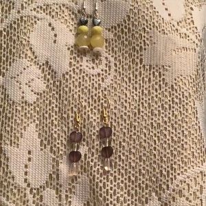 White, yellow,& black earrings .Double hearts 2 colors green & pink. New